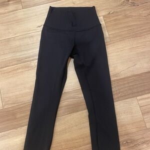 Lululemon wunder under leggins 23” size 2